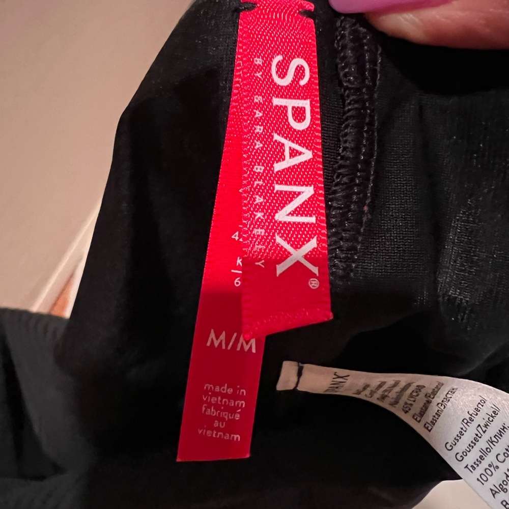 SPANX Shorts - Picture 7 of 9